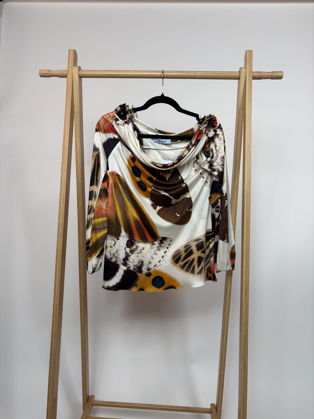 PF-1458 Blumarine Cream Printed Off-the-Shoulder Long-Sleeve Top